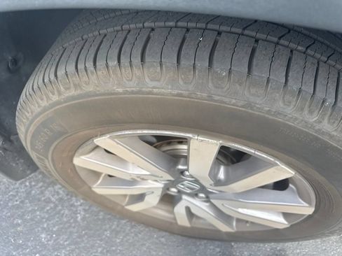 Used 2020 Honda Pilot EX-L image 11