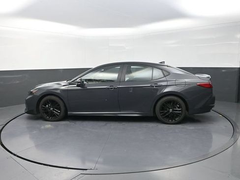 Used 2026 Toyota Camry SE FWD image 4