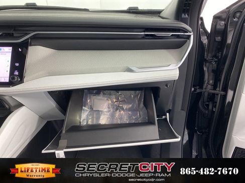 New 2026 Jeep Cherokee Limited AWD/4WD image 31