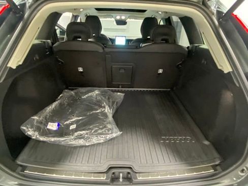 Certified 2026 Volvo XC60 B5 Plus w/ Climate Package AWD/4WD image 9