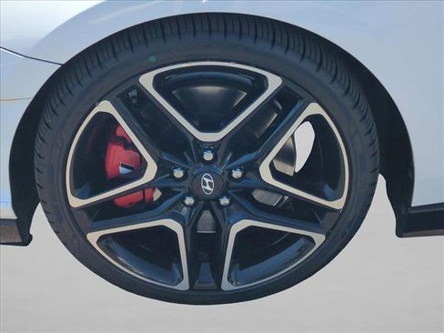 Used 2022 Hyundai Veloster N FWD image 23