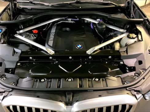 Used 2024 BMW X5 xDrive40i w/ Premium Package image 32
