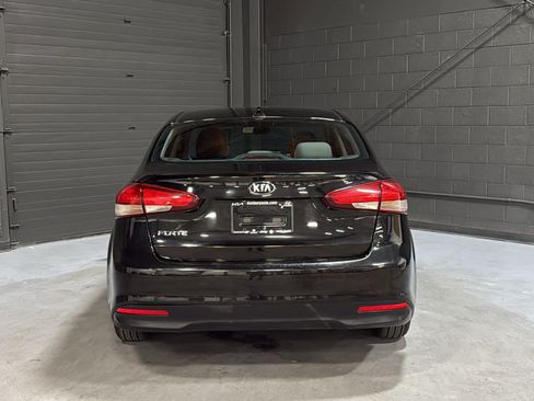 Used 2017 Kia Forte LX FWD image 5
