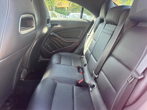 Used 2018 Mercedes-Benz CLA 250 4MATIC image 10