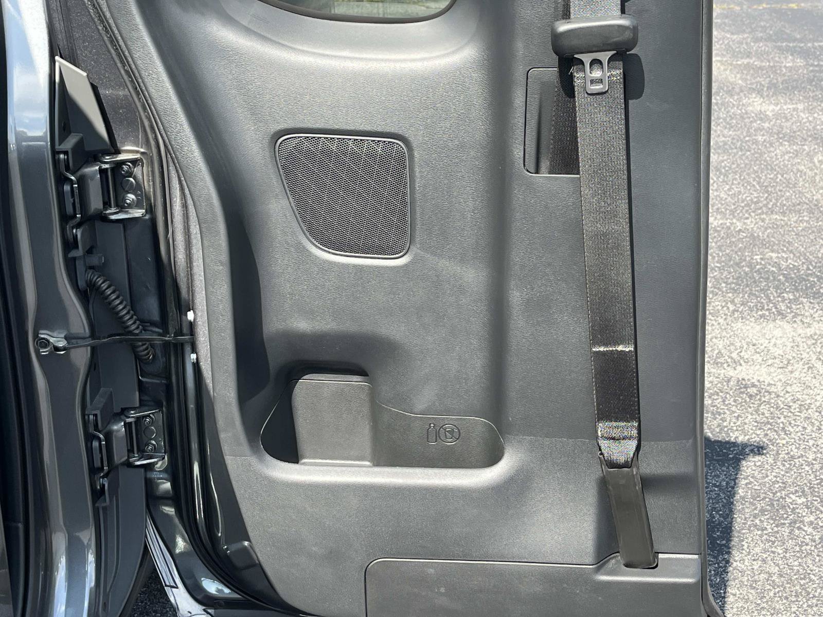 Used 2025 Nissan Frontier SV RWD image 18