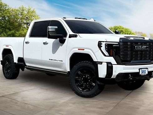Used 2024 GMC Sierra 2500 Denali Ultimate AWD/4WD image 10