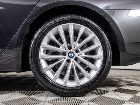 Used 2023 BMW 530i w/ Premium Package RWD image 43