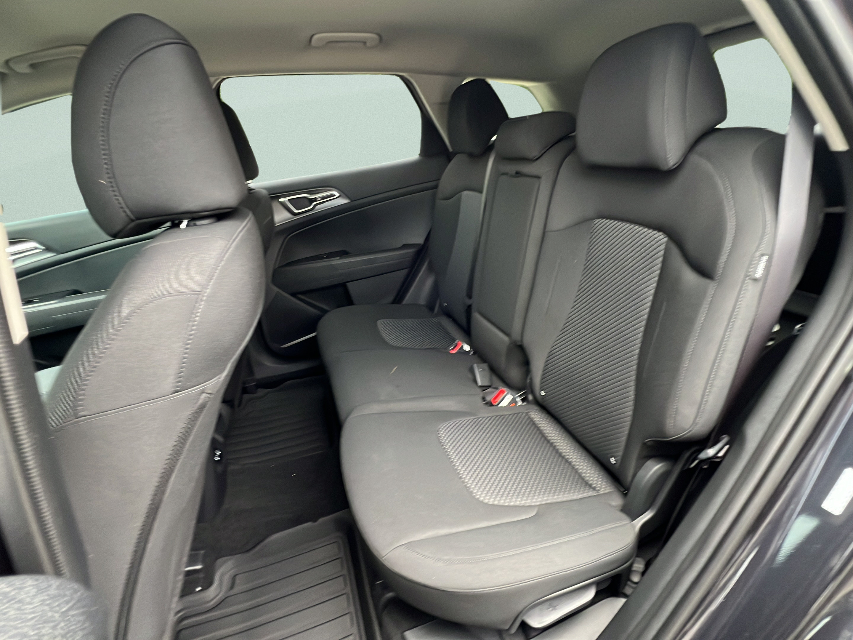 New 2027 Kia Sportage LX FWD image 10