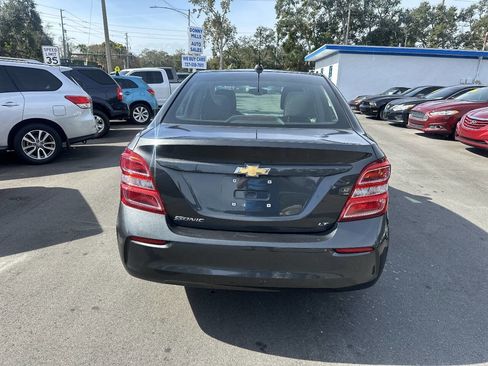Used 2019 Chevrolet Sonic LT w/ Convenience Package image 5