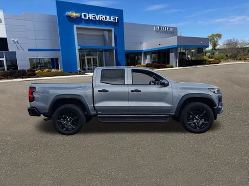 Used 2025 Chevrolet Colorado Trail Boss AWD/4WD image 28