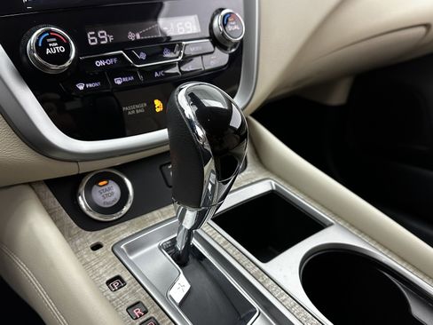 Used 2021 Nissan Murano SV image 17