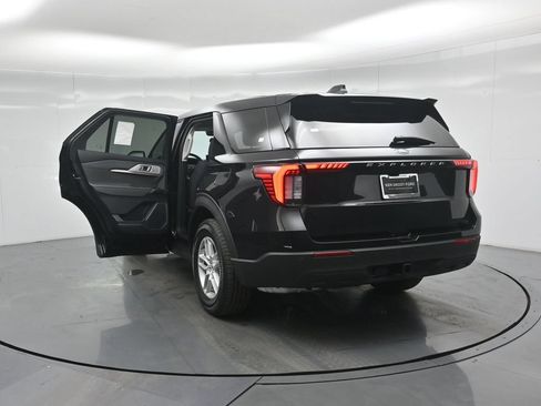 New 2026 Ford Explorer Active RWD image 31