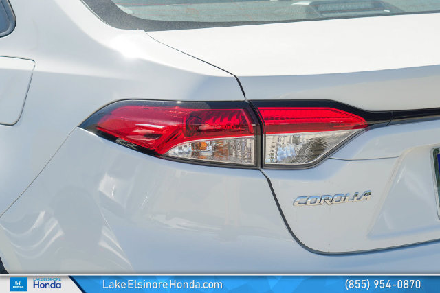 Used 2025 Toyota Corolla LE FWD image 12