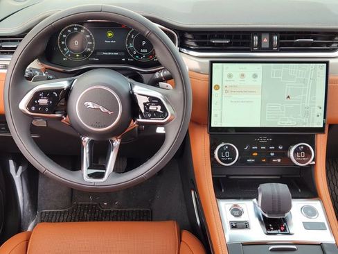 Used 2026 Jaguar F-PACE R-Dynamic S image 26