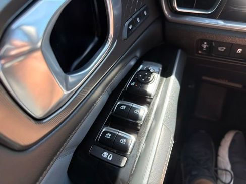 Certified 2025 Kia Sorento SX Prestige AWD/4WD image 16