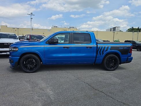 New 2026 RAM 1500 4x4 Crew Cab image 2