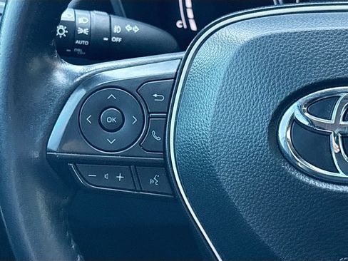Used 2024 Toyota Corolla Cross XLE w/ Convenience Package FWD image 11
