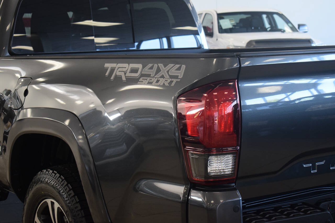 Used 2019 Toyota Tacoma TRD Sport w/ Technology Package AWD/4WD image 15