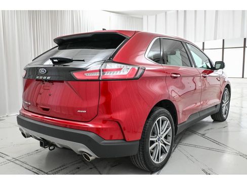Used 2022 Ford Edge Titanium w/ Class II Trailer Tow Package image 7
