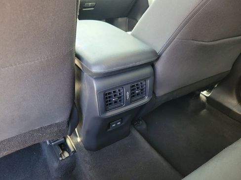 Used 2024 Toyota RAV4 XLE FWD image 11