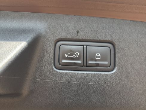 Used 2024 Hyundai Santa Fe Limited FWD image 7