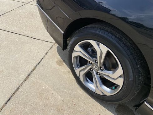 Used 2018 Honda Accord EX-L image 31