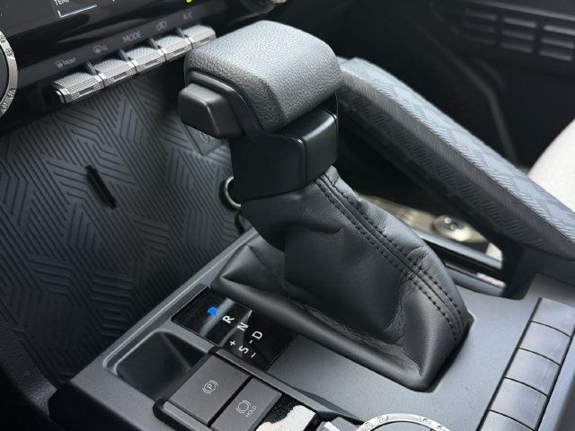 Certified 2025 Toyota 4Runner SR5 AWD/4WD image 18