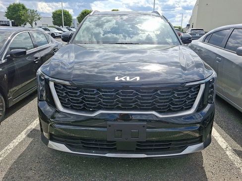 Used 2025 Kia Sorento S AWD/4WD image 2