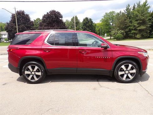 Certified 2019 Chevrolet Traverse LT w/ LT Premium Package AWD/4WD image 6