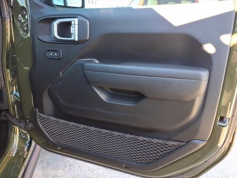 Used 2022 Jeep Wrangler Unlimited Sport image 12