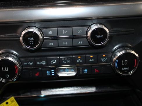Used 2021 Ford F150 Lariat AWD/4WD image 29
