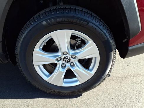 Used 2019 Toyota RAV4 XLE image 13