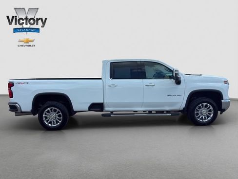 Used 2025 Chevrolet Silverado 3500 LTZ AWD/4WD image 8