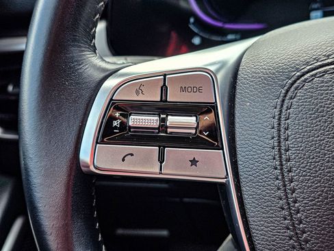 Used 2025 Kia Telluride S image 22