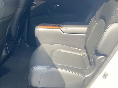 Used 2024 Nissan Armada SL w/ Captain's Chairs Package image 11