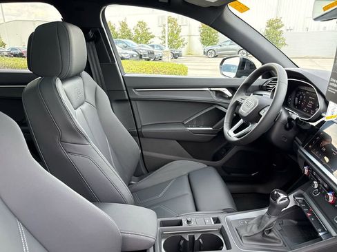New 2025 Audi Q3 2.0T Premium image 15