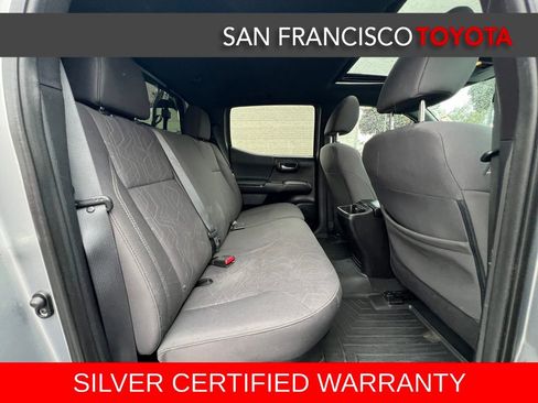 Used 2016 Toyota Tacoma TRD Sport image 16