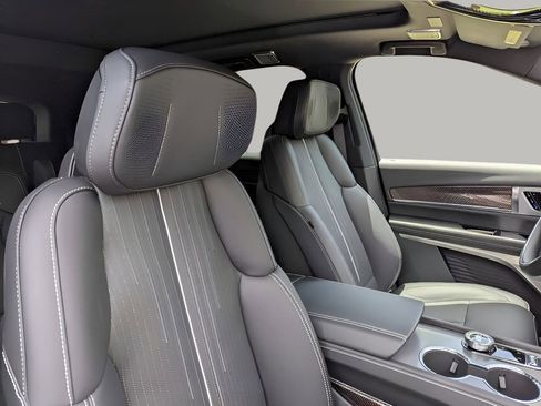 New 2026 Cadillac Vistiq Premium Luxury AWD/4WD image 21