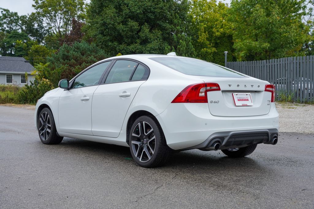 Used 2018 Volvo S60 T5 Dynamic w/ Vision Package AWD/4WD image 5