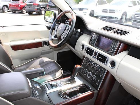 Used 2012 Land Rover Range Rover HSE LUX w/ Luxury Interior Pkg image 12