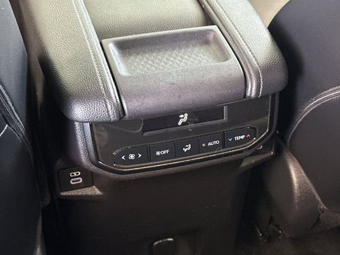 Used 2024 Toyota Grand Highlander FWD image 15