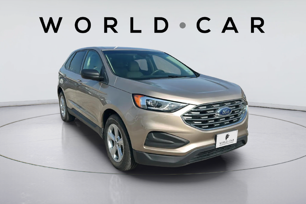 Used 2020 Ford Edge SE FWD image 1