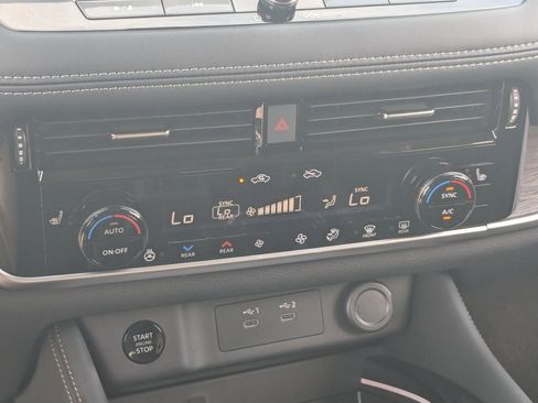New 2026 Nissan Rogue Platinum w/ Tech Package AWD/4WD image 19