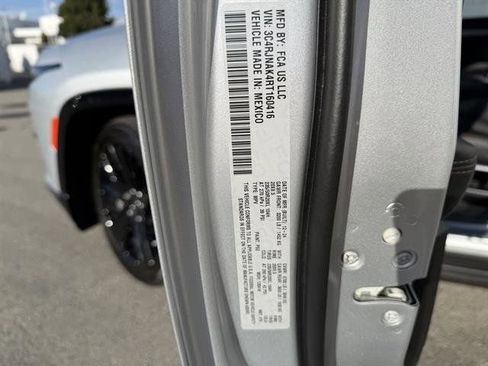 Used 2024 Jeep Wagoneer Launch Edition image 33