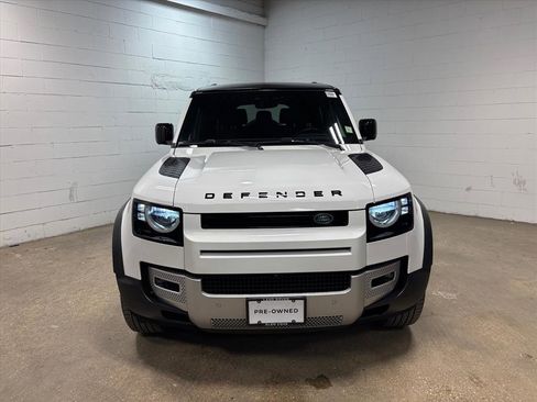 Used 2023 Land Rover Defender 130 S image 3