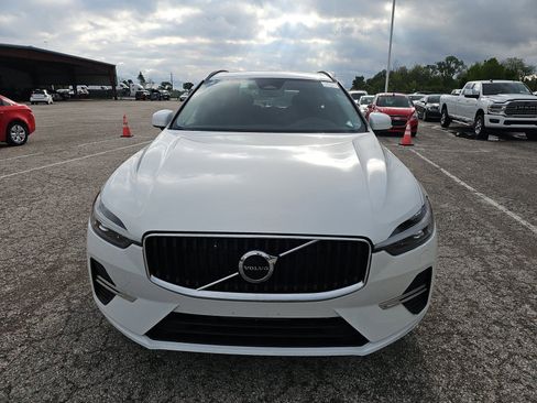 Used 2023 Volvo XC60 B5 Core FWD image 2