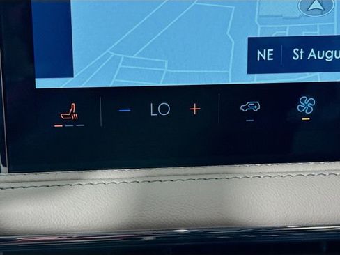 New 2026 Lincoln Corsair Premiere image 21