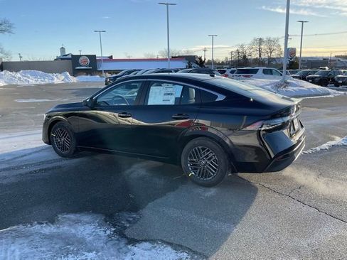 New 2026 Nissan Sentra SV w/ SV Convenience Package FWD image 4