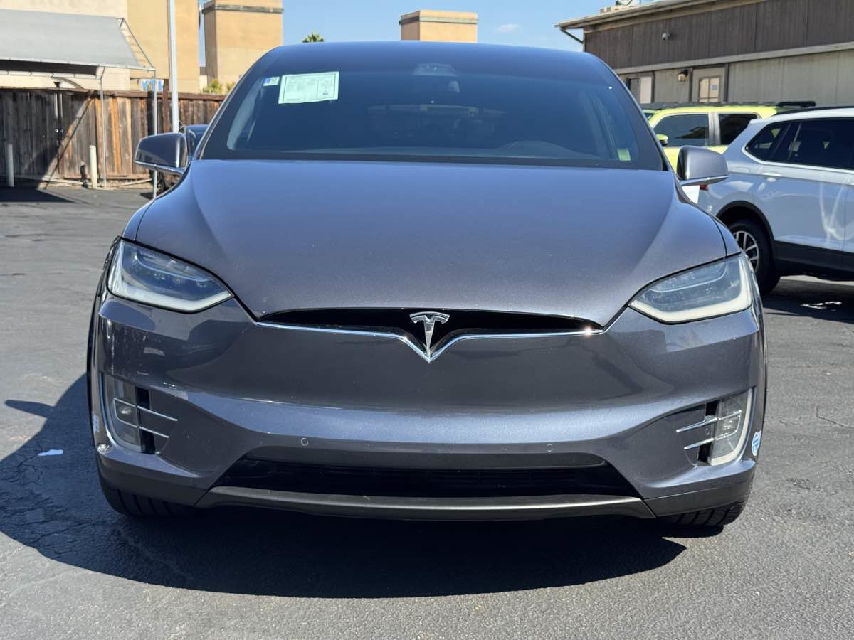 Used 2018 Tesla Model X AWD/4WD image 5