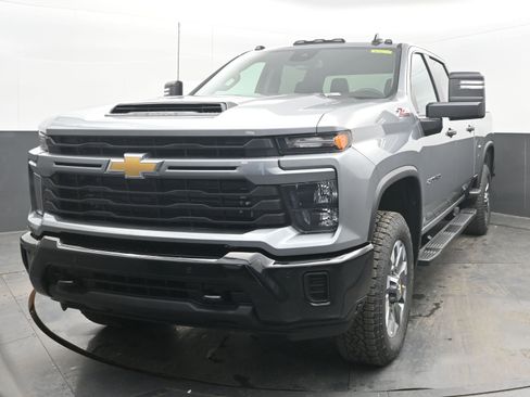 New 2026 Chevrolet Silverado 2500 Custom w/ Custom Value Package AWD/4WD image 4